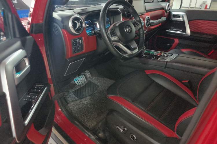 Used BAIC Off-Road BJ40 2019 2.3T Automatic Four-Wheel Drive Urban Hunter Edition Premium Model China VI Emission Standard Interior 3