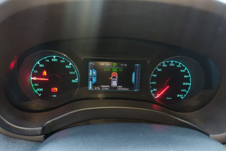 Used BYD Song New Energy 2017 Song DM 1.5TID All-Wheel Drive Prestige Model Instrument Cluster