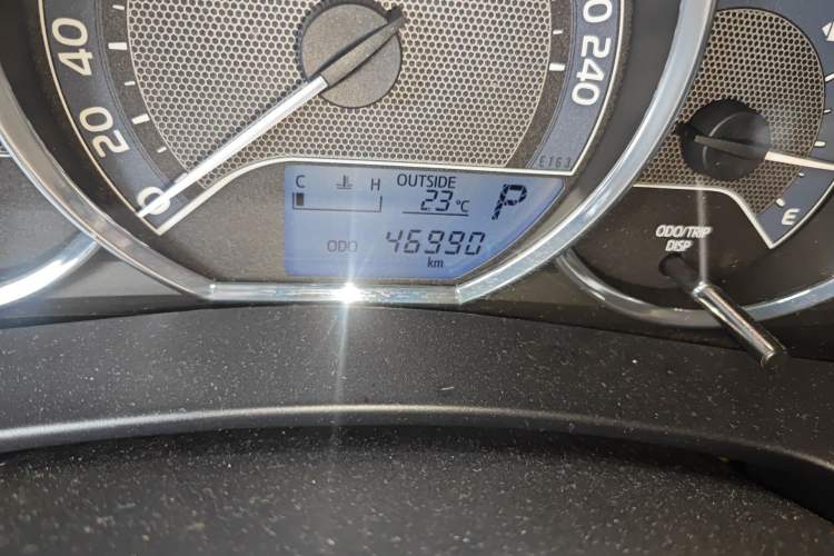 Used Toyota Levin 2014 1.6G CVT Elite Edition Odometer Close Up