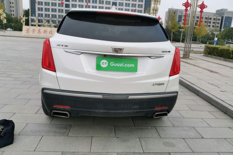 Used Cadillac XT5 2017 Anniversary Edition 25T Luxury Model
