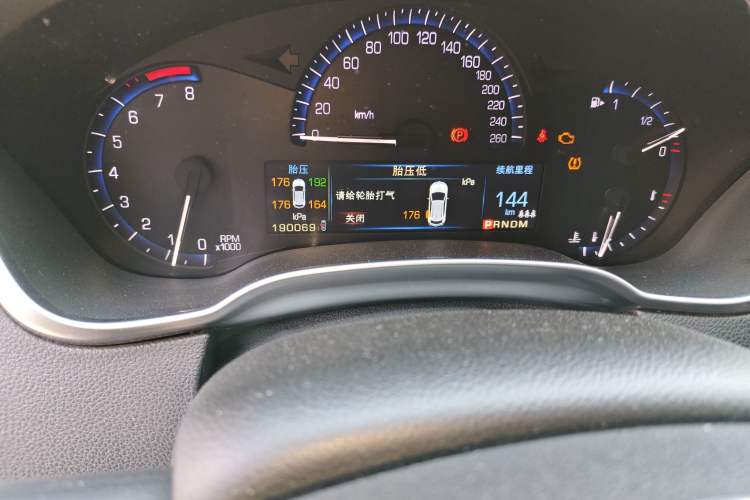 Used Cadillac SRX 2013 3.0L Comfort Model Odometer Close Up