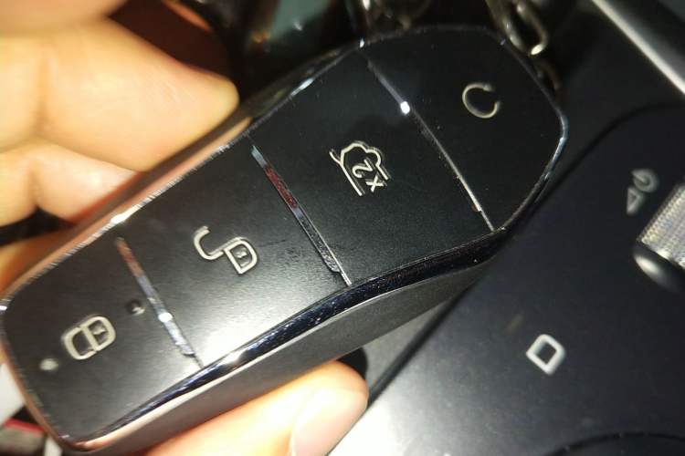 Used BYD Destroyer 05 2024 HONOR Edition DM-i 55KM Luxury Model Vehicle Key