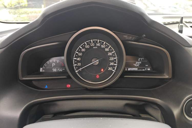 Used Mazda 3 Axela 2017 Sedan 1.5L Automatic Luxury Model Emission Standard China V Instrument Cluster