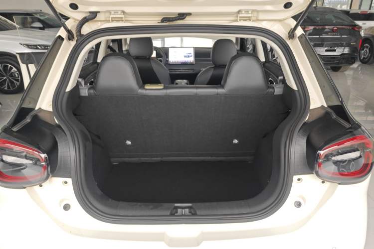 Used Dongfeng NAMMI 01 2024 430 Plus Smart+ Trunk