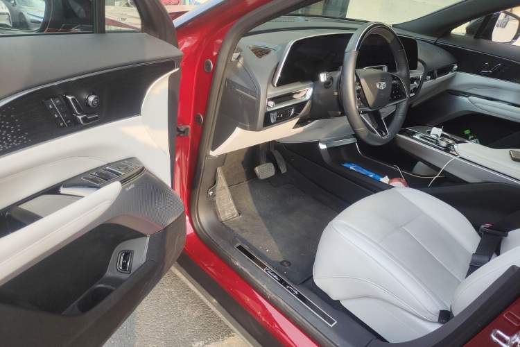 Used Cadillac LYRIQ 2022 Rear-Drive Long-Range Luxury Edition