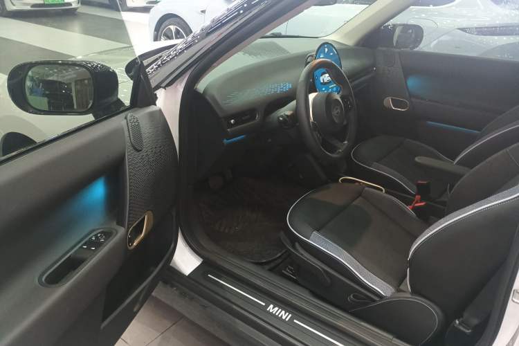 Used MINI Electric COOPER 2025 456km COOPER E Classic Style Driver Seat