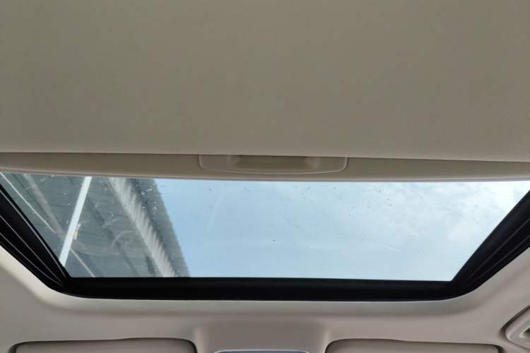 Used Geely Auto Emgrand GL 2017 1.8L DCT Elite Model Headliner