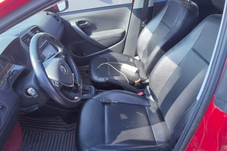 Used Volkswagen Polo 2016 1.6L Automatic Comfort Model