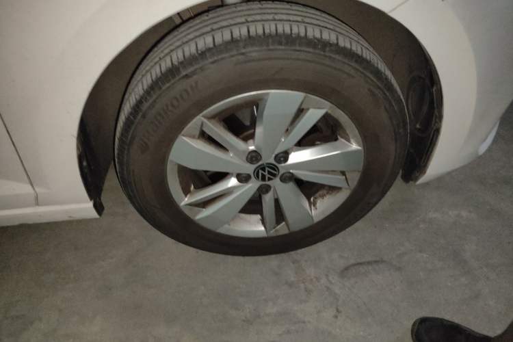 Used Volkswagen Polo 2023 Revised Plus 1.5L Automatic – Enjoy Life Edition Right Front Wheel Hub