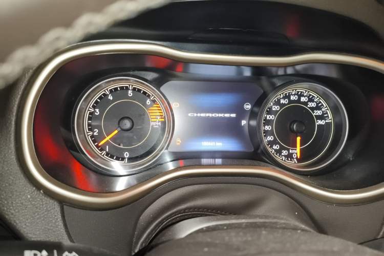 Used Jeep Cherokee 2016 2.0L Superior Edition