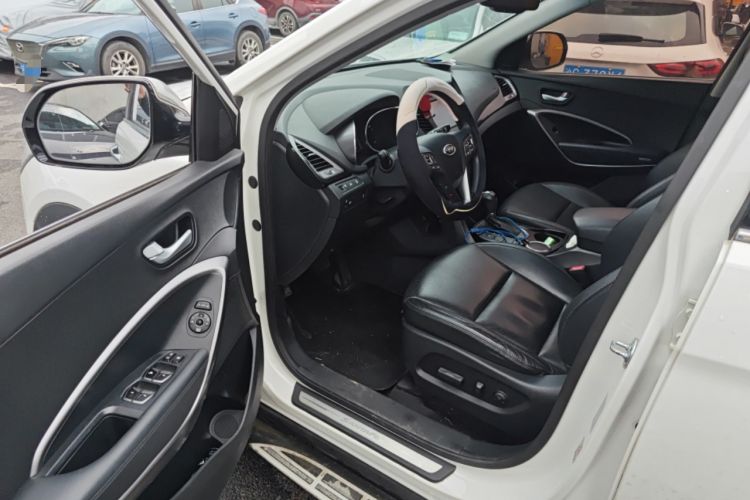 Used Hyundai Grand SantaFe 2013 3.0L 7-Seater Four-Wheel-Drive Comfort Edition Driver Seat