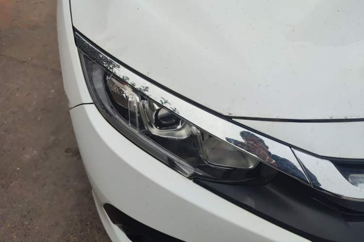 Used Honda Civic 2016 220TURBO CVT Luxury Edition Right Front Headlight