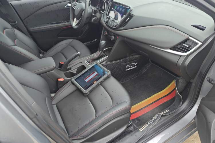 Used Chevrolet Monza 2022 Light Hybrid RS 330T Automatic Comfort Edition Right Front Seat