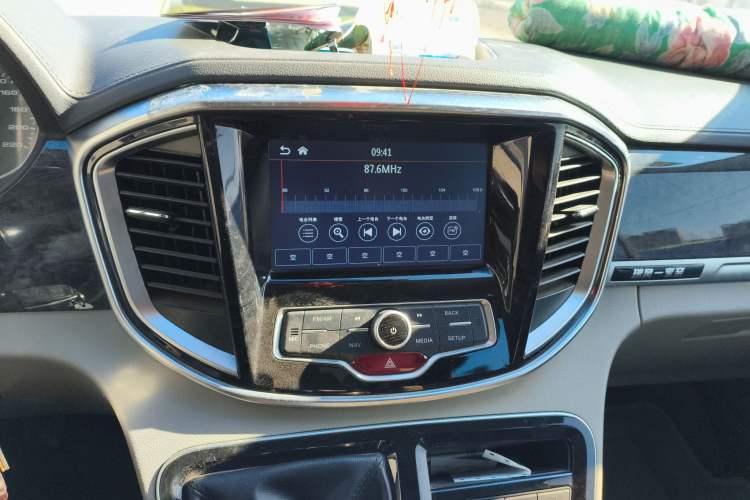 Used JAC Refine M4 2016 2.0L Manual Luxury Version