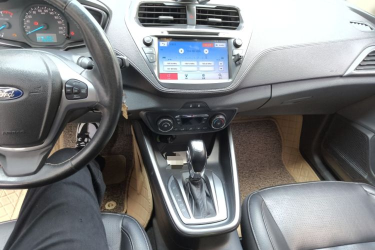 Used Ford Escort 2015 1.5L Automatic Fashion Model
