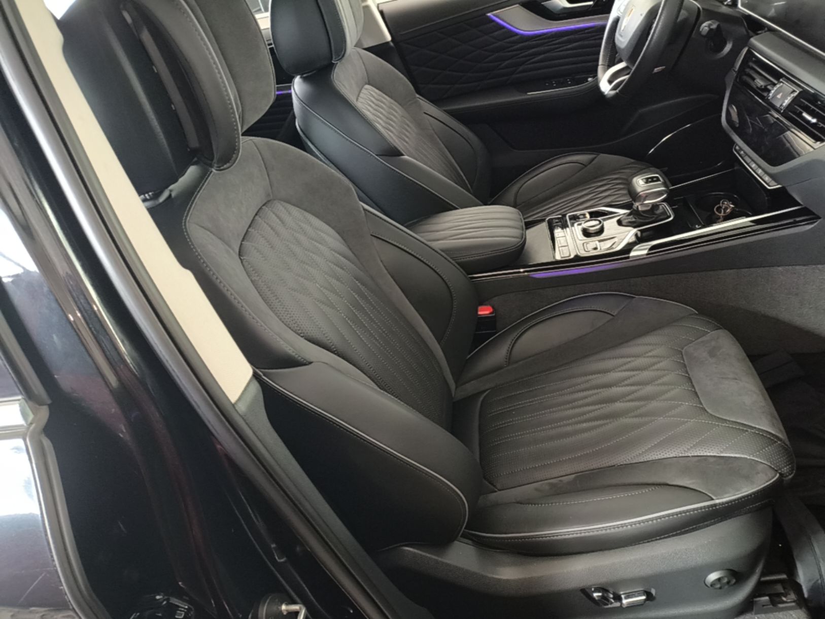 Hongqi HS5 2022 Revised Version 2.0T Smart Connect Flagship Edition — снимка 19