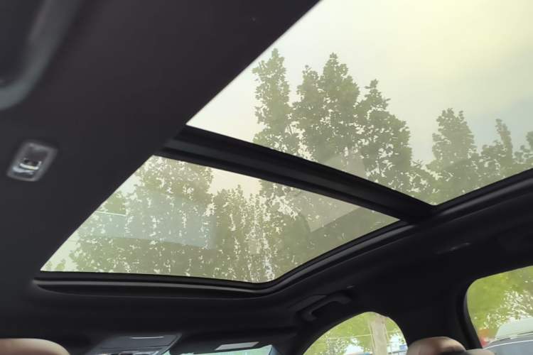 Used Lincoln Aviator 2020 3.0T V6 All-Wheel Drive Executive Version Headliner