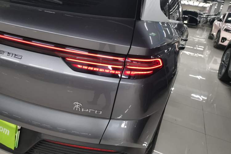 Used BYD Song Pro New Energy 2023 Champion Edition DM-i 110KM Excellence Model Exterior 3