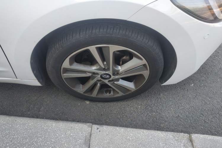 Used Hyundai Elantra (6th Generation / Lingdong) 2016 1.6L Automatic ZhiXuan – Elite Version
