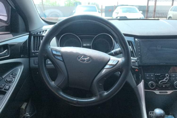 Used Hyundai Sonata 2015 Classic 2.4L Automatic Leading Edition China IV Standard