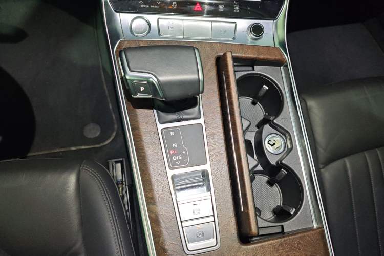 Used Audi A6 2020 allroad quattro Explorer 55 TFSI Prestige Off-Road Model