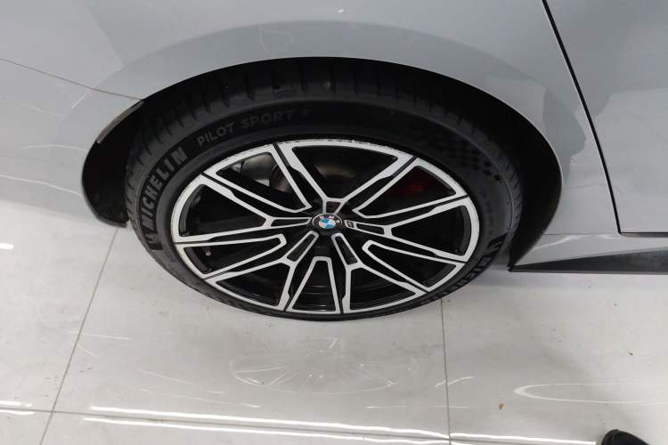 Used BMW i4 2023 eDrive35 Right Rear Wheel Hub