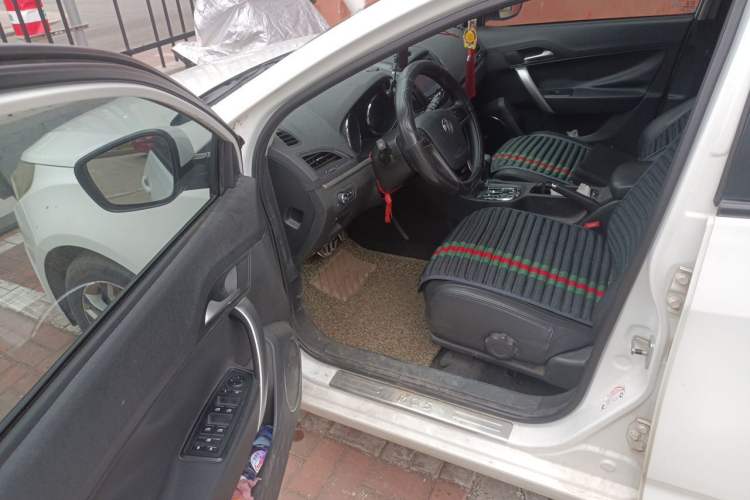 Used MG 5 2014 1.5T Automatic Luxury Model
