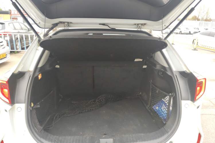 Used Acura CDX 2016 1.5T Two-Wheel Drive Deluxe Edition Trunk