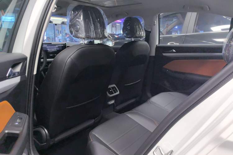 Used Volkswagen Bora 2026 200TSI DSG Yuexing Navigation Edition Left Rear Seat