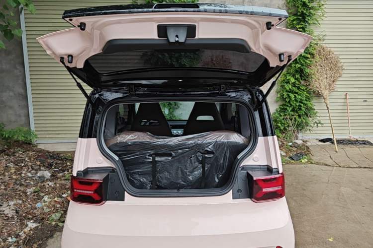 Used Wuling Hongguang MINIEV 2022 GAMEBOY 200km Gaming Edition with Lithium Iron Phosphate
