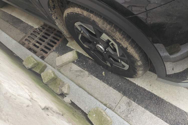 Used Hyundai ix35 2023 Musso 2.0L Deluxe Edition DLX
