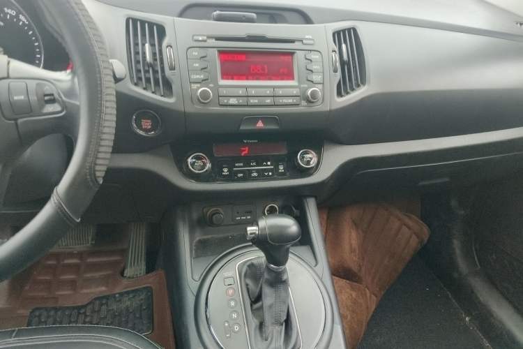 Used Kia Sportage R 2014 2.0L Automatic Two-Wheel Drive DLX Audio And AC Panel