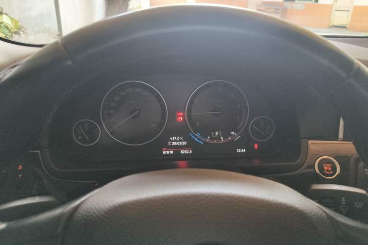 Used BMW 5 Series 2014 525Li Luxury Design Package
