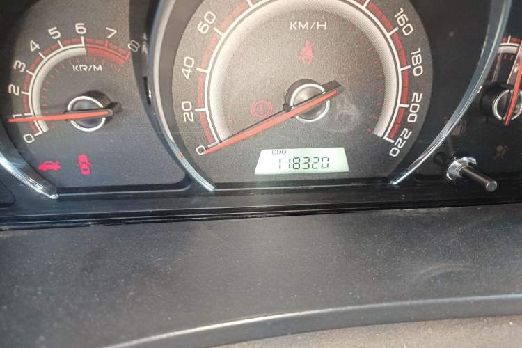 Used Baojun 630 2013 1.5L manual Elite version
