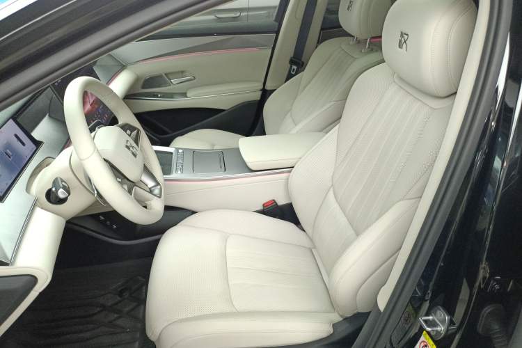 Used BYD Han L 2025 EV 701KM LiDAR Deluxe Edition Left Front Seat