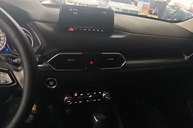 Used Mazda CX-5 2021 2.0L Automatic Two-Wheel Drive Smart Version
