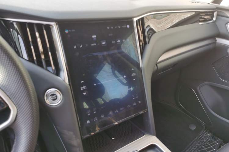 Used Hongqi HS7 PHEV 2024 2.0T PHEV Four-Wheel Drive Flagship Edition 6 Seats