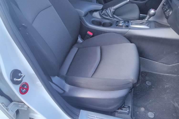 Used Mazda Mazda 3 Axela 2017 Sedan 1.5L Automatic Comfort Model Emission Standard China V
