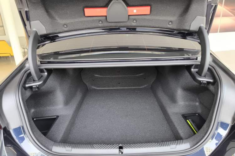 Used BMW 5 Series 2025 530Li Leading Model M Sport Package