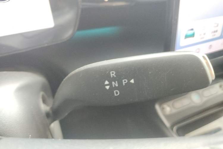 Used BYD Dolphin 2025 Intelligent Driving Version 410 km Fashion Edition Gear Lever