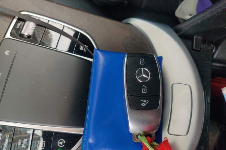 Used Mercedes-Benz GLC 2021 GLC 260 L 4MATIC Luxury Model Vehicle Key