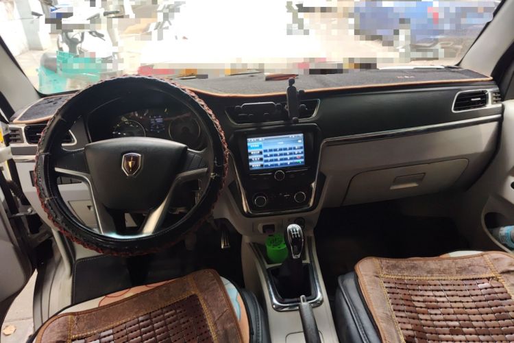 Used Jinbei Hiace X30 2018 1.5L Cargo Van Standard Version DLCG14 Center Console