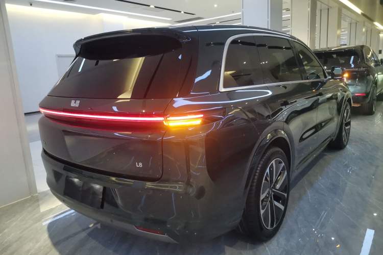 Used Li Auto L8 2024 Ultra Model Rear Right 45 Deg