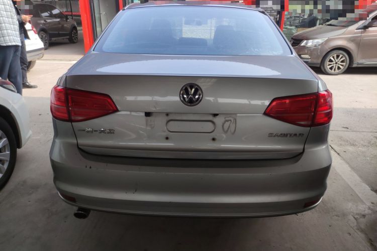 Used Volkswagen Sagitar 2015 1.6L Manual Fashion Edition
