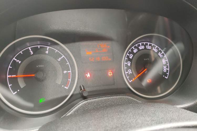 Used Peugeot 301 2014 1.6L Manual Luxury Edition
