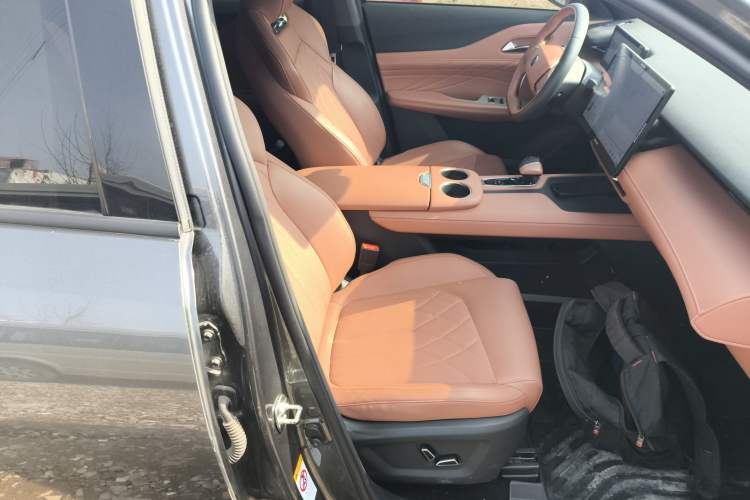 Used Changan UNI-Z New Energy 2024 Blue Whale Smart Electric iDD 125km Beyond Edition