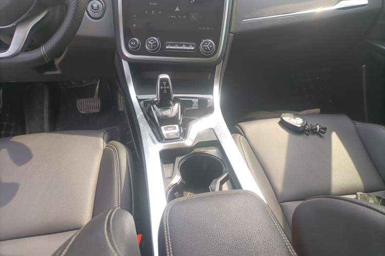 Used Lynk & Co 01 2020 2.0T Two-Wheel Drive Pure Pro Version China VI Standard