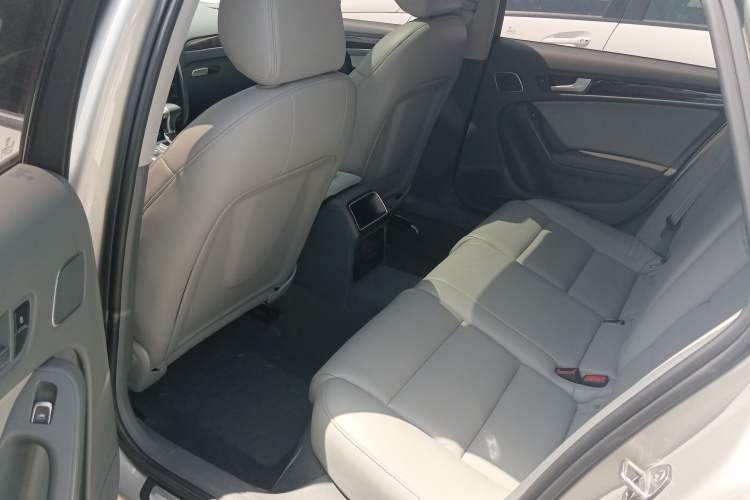 Used Audi A4L 2016 30 TFSI Collector's Edition Automatic Comfort Model
