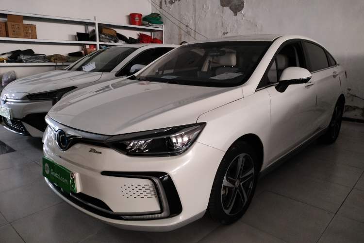 Used BAIC Beijing EU5 2018 R500 Smart Wind Edition