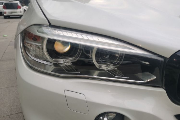 Used BMW X5 2015 xDrive28i
